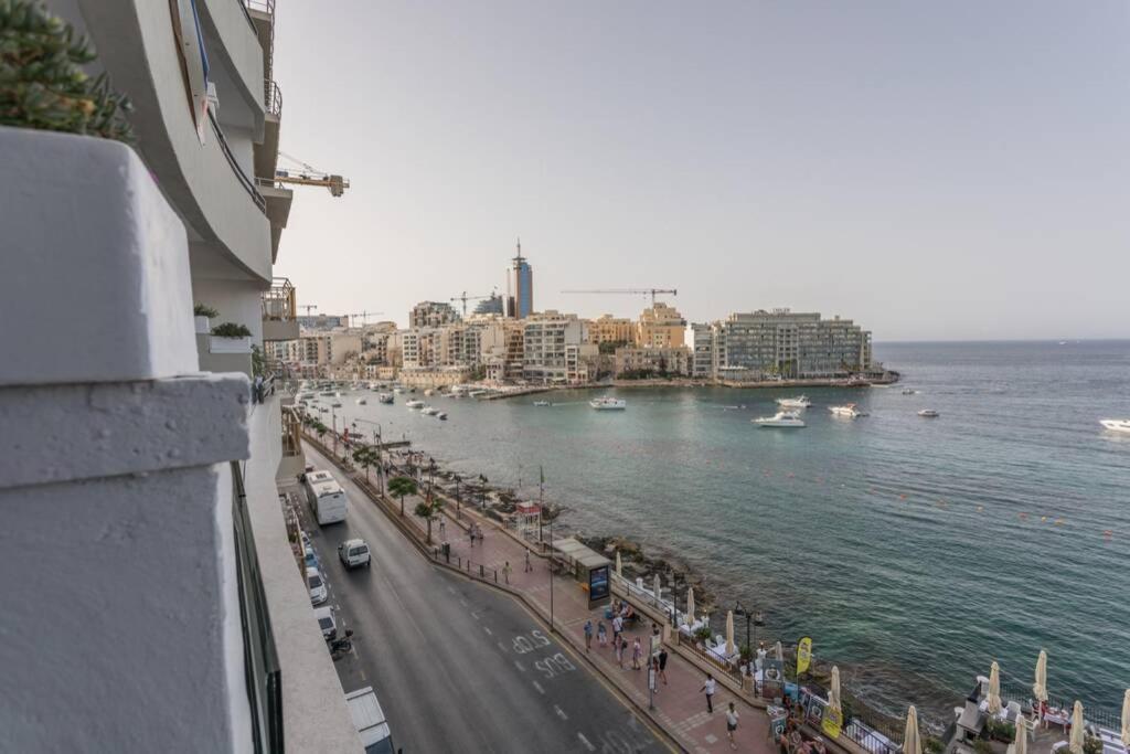 St Julians' Sea Front, Spectacular View, Apartment Saint Julian's Ngoại thất bức ảnh