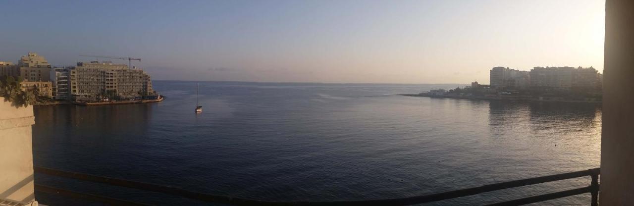 St Julians' Sea Front, Spectacular View, Apartment Saint Julian's Ngoại thất bức ảnh