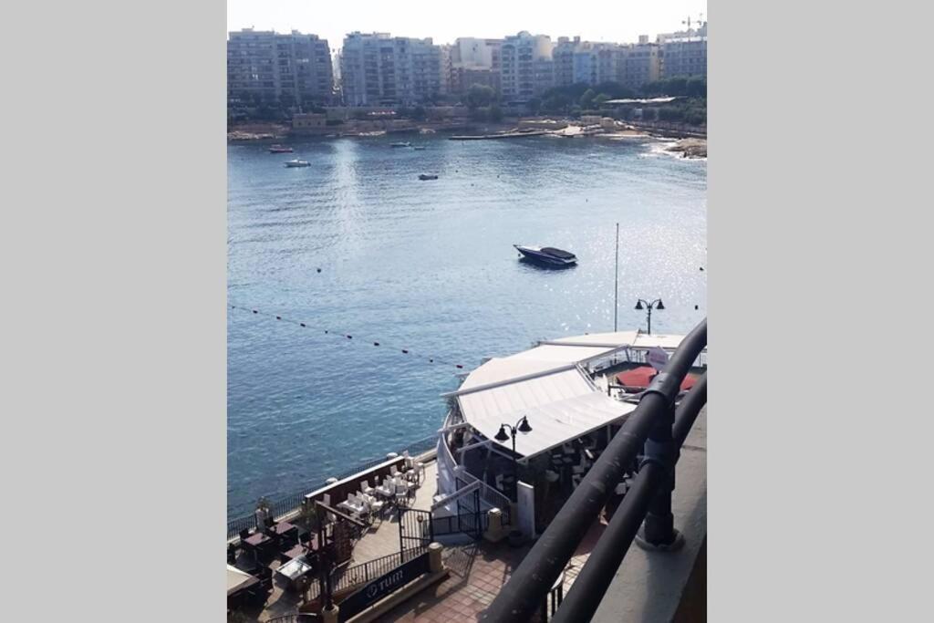 St Julians' Sea Front, Spectacular View, Apartment Saint Julian's Ngoại thất bức ảnh