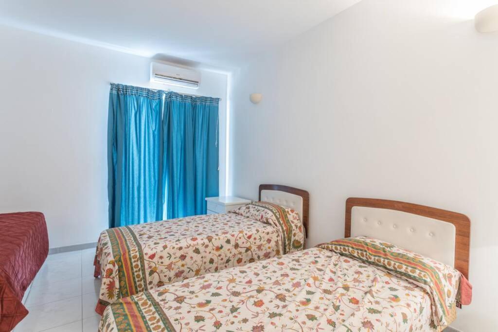 St Julians' Sea Front, Spectacular View, Apartment Saint Julian's Ngoại thất bức ảnh